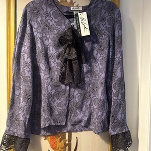 Vintage NWT 100% silk Blouse with Black Lace Trim lace tie removable